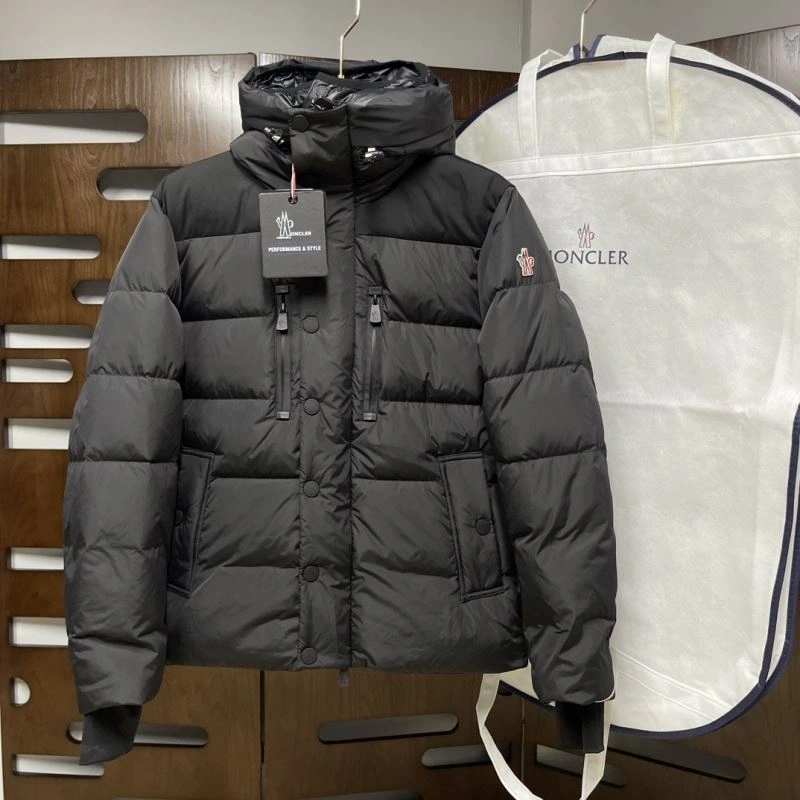 Moncler Down Jackets MultiPurpose 143866