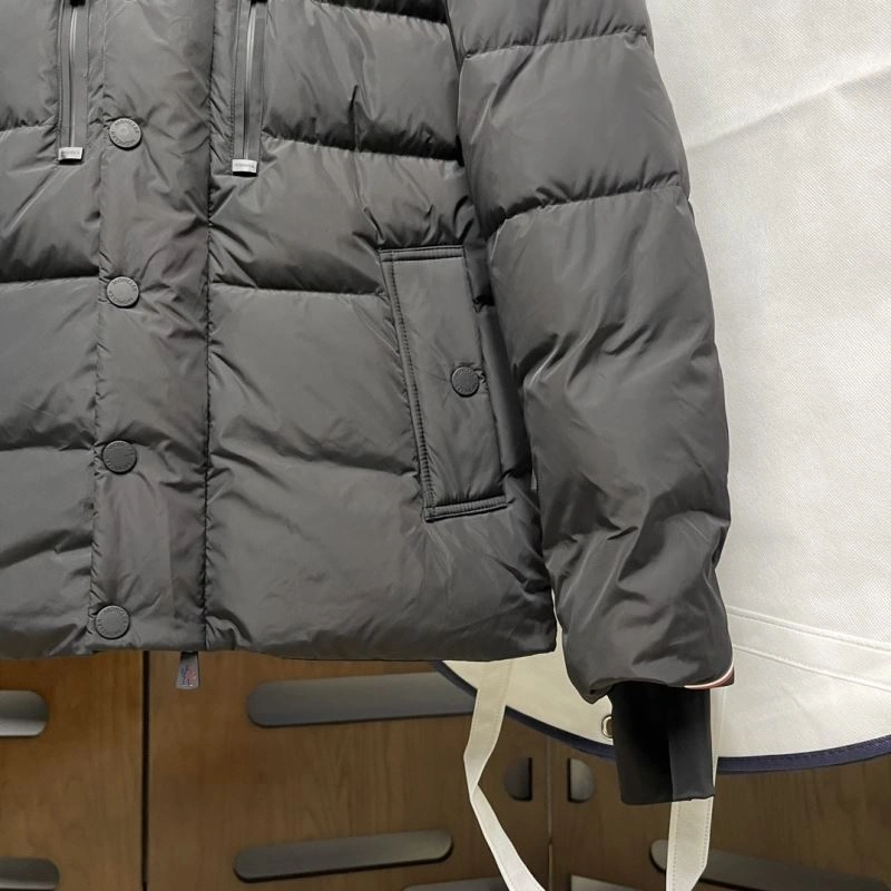 Moncler Down Jackets MultiPurpose 143866