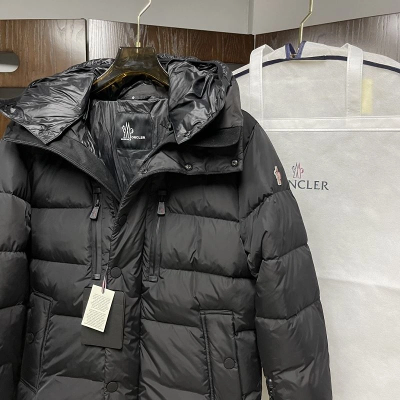 Moncler Down Jackets MultiPurpose 143866