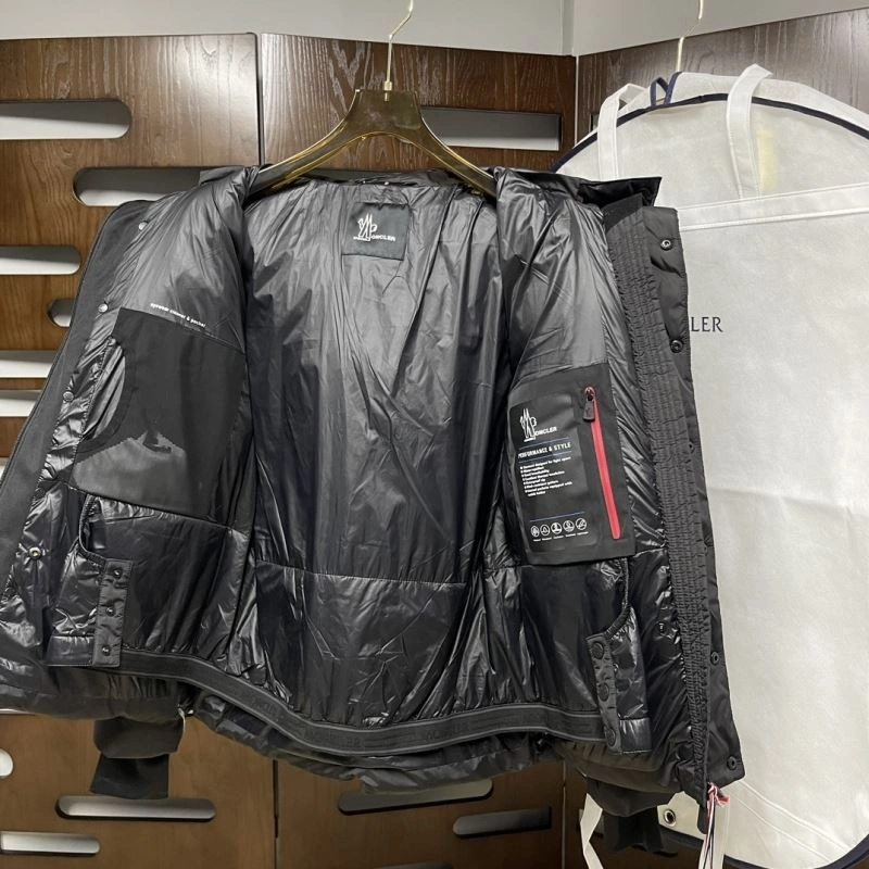 Moncler Down Jackets MultiPurpose 143866