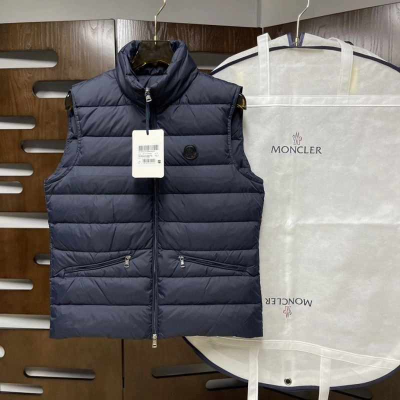 Moncler Down Jackets Versatile 143868