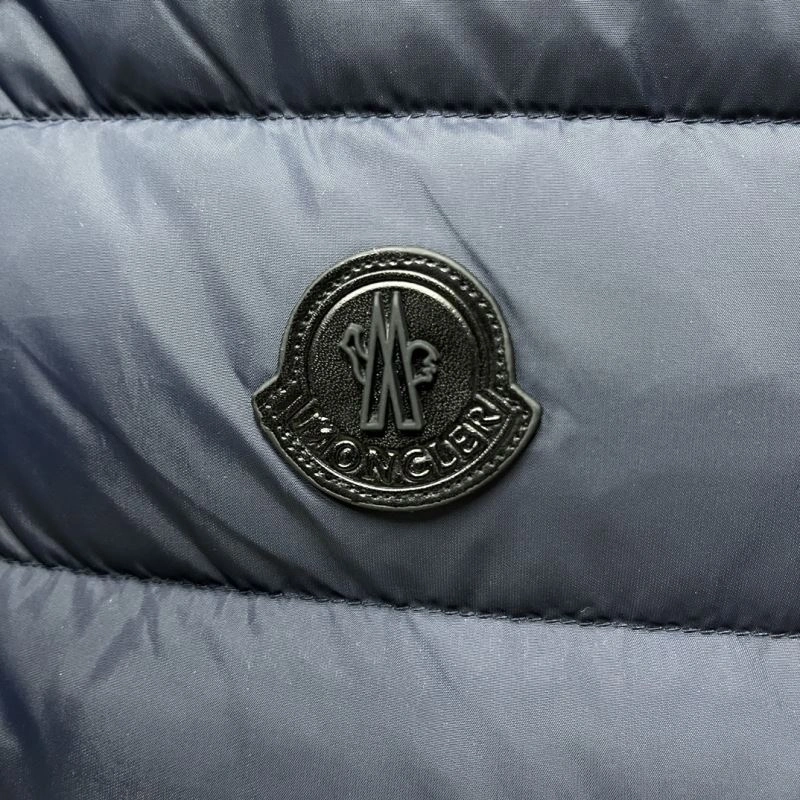 Moncler Down Jackets Versatile 143868
