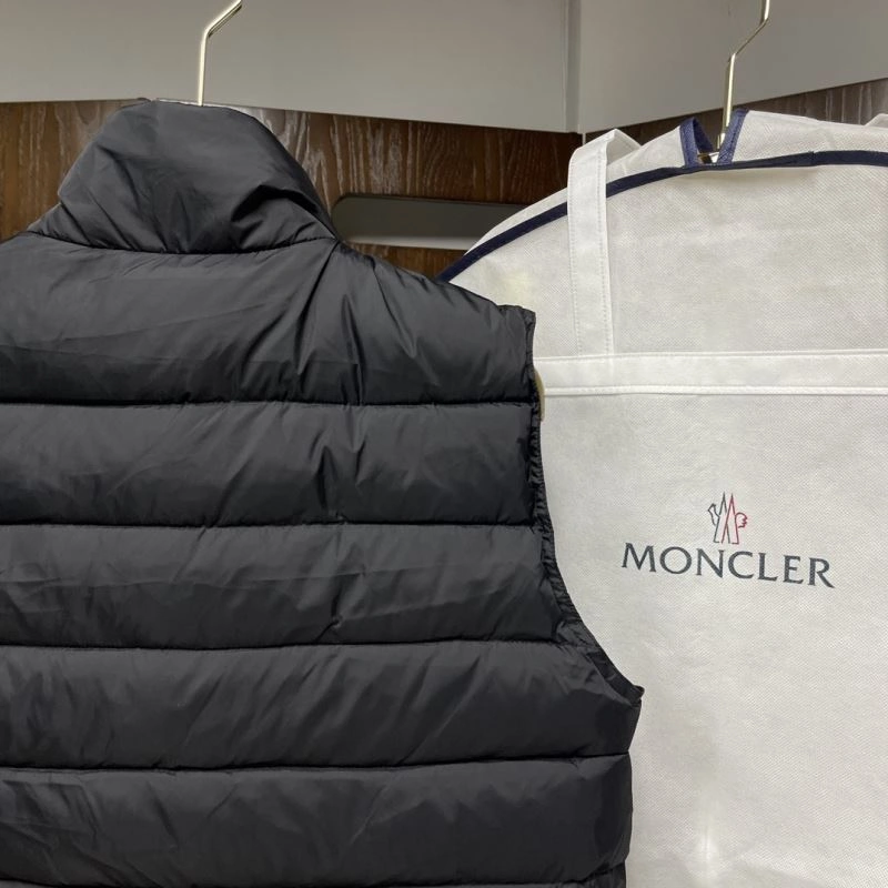 Moncler Down Jackets ModernLook 143864