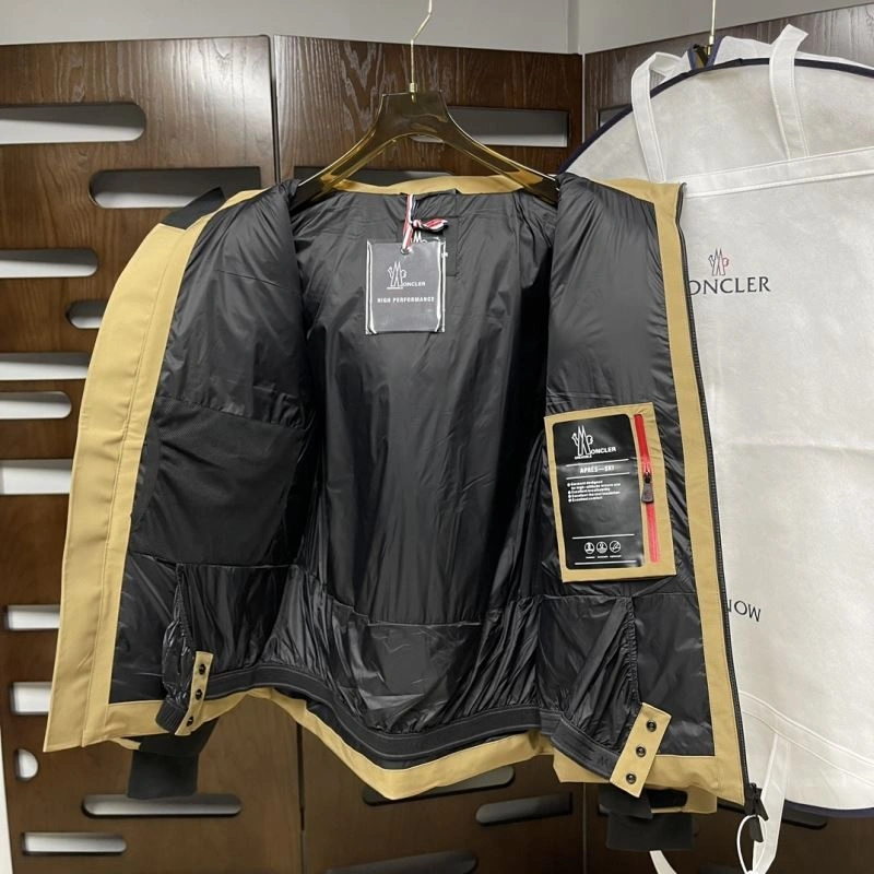Moncler Down Jackets Elegant 143861