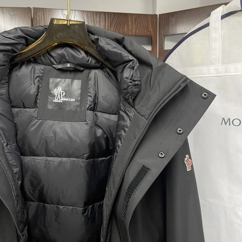 Timeless Moncler Down Jackets 143862