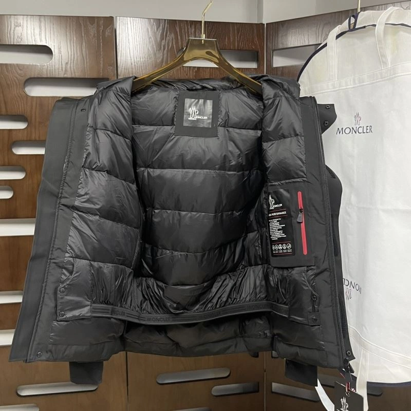 Timeless Moncler Down Jackets 143862
