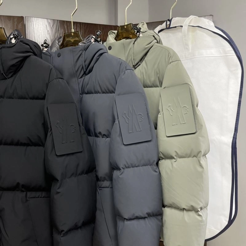 Moncler Down Jackets EyeCatching 143860