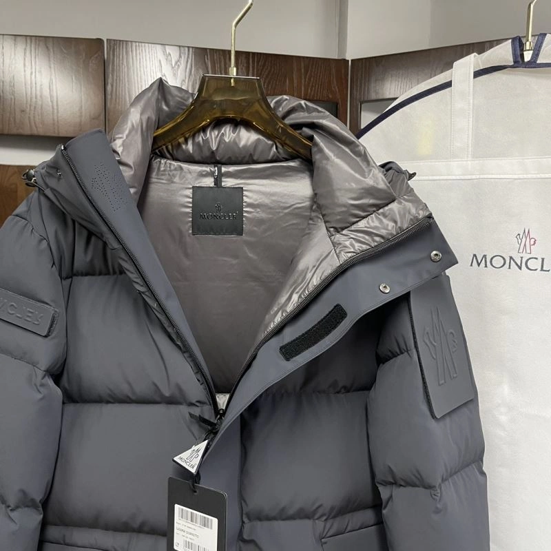 Moncler Down Jackets Sleek 143857