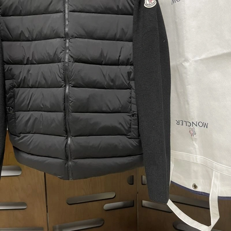 OdorResistant Moncler Down Jackets 143851