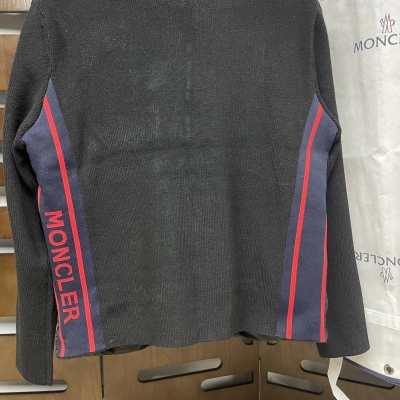 OdorResistant Moncler Down Jackets 143851