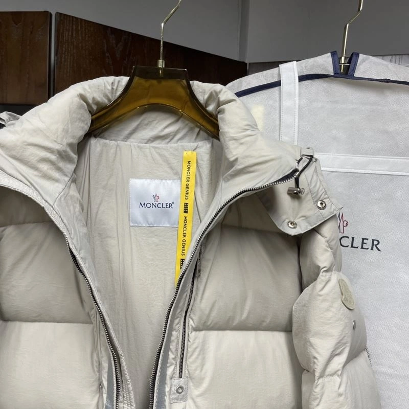 Functional Moncler Down Jackets 143853