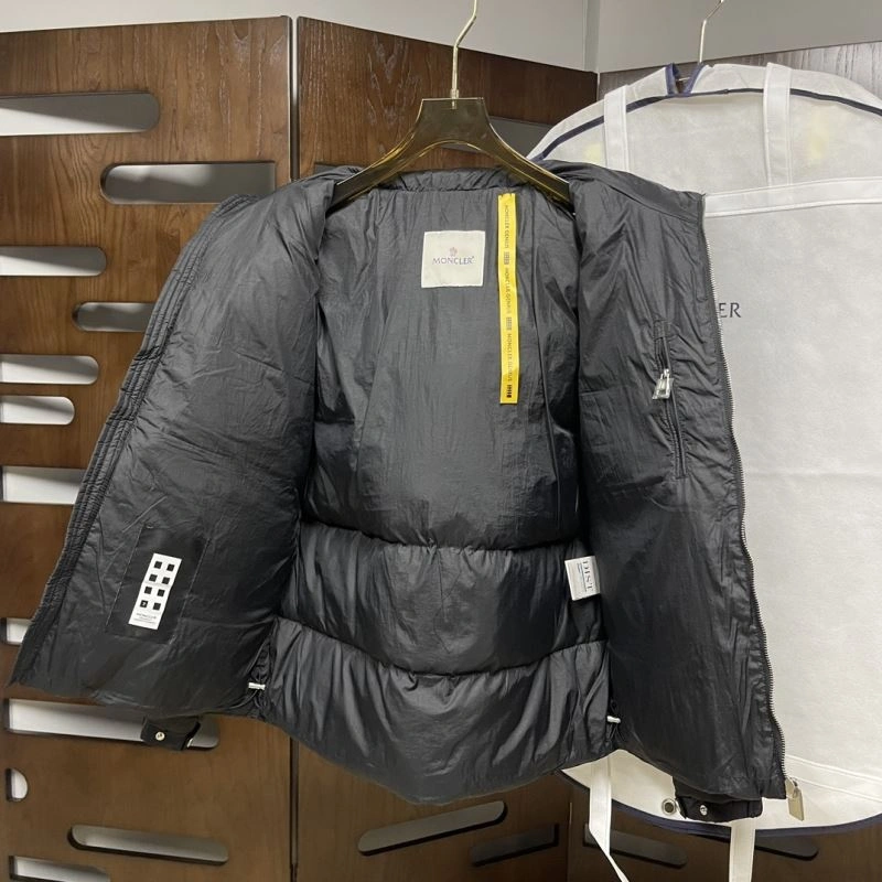 Unisex Moncler Down Jackets 143855