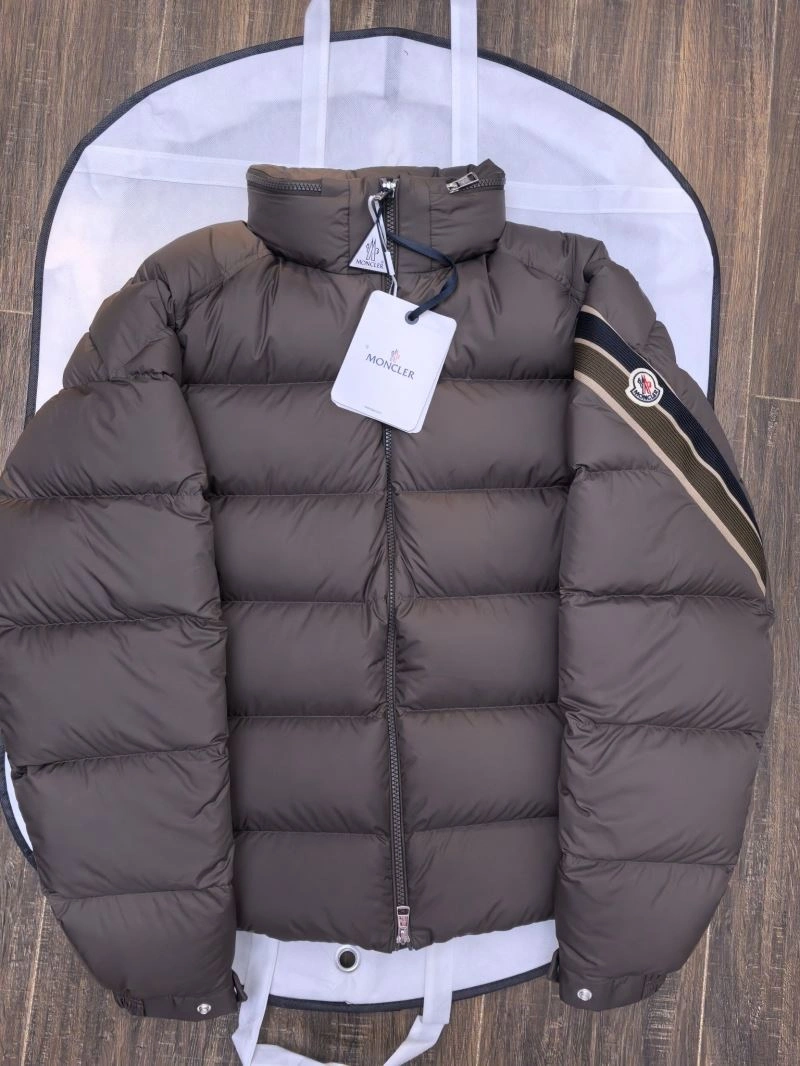 Moncler Down Jackets Refined 143842