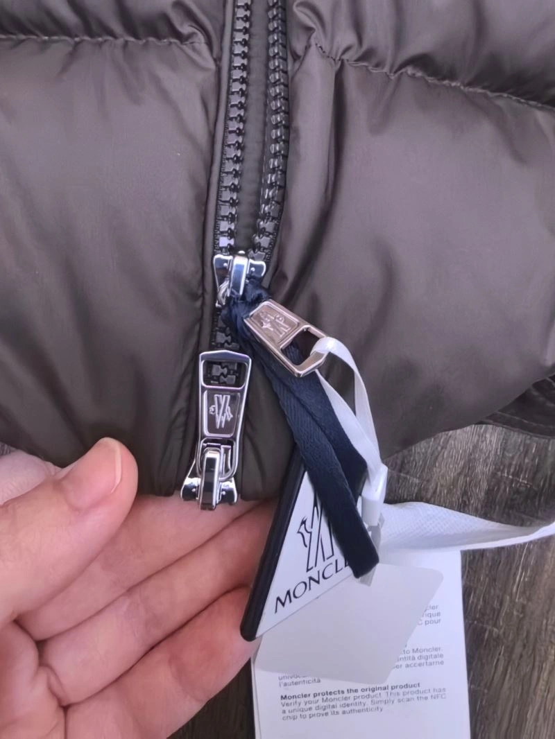 Moncler Down Jackets Refined 143842