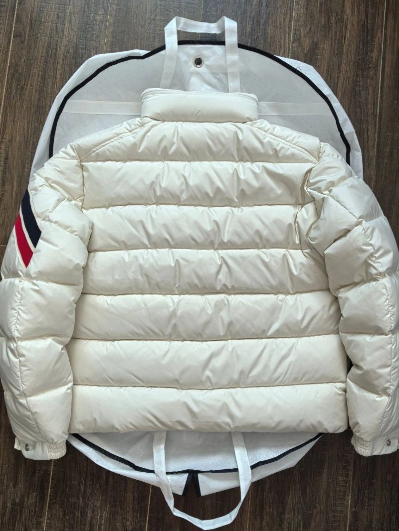 UrbanChic Moncler Down Jackets 143847