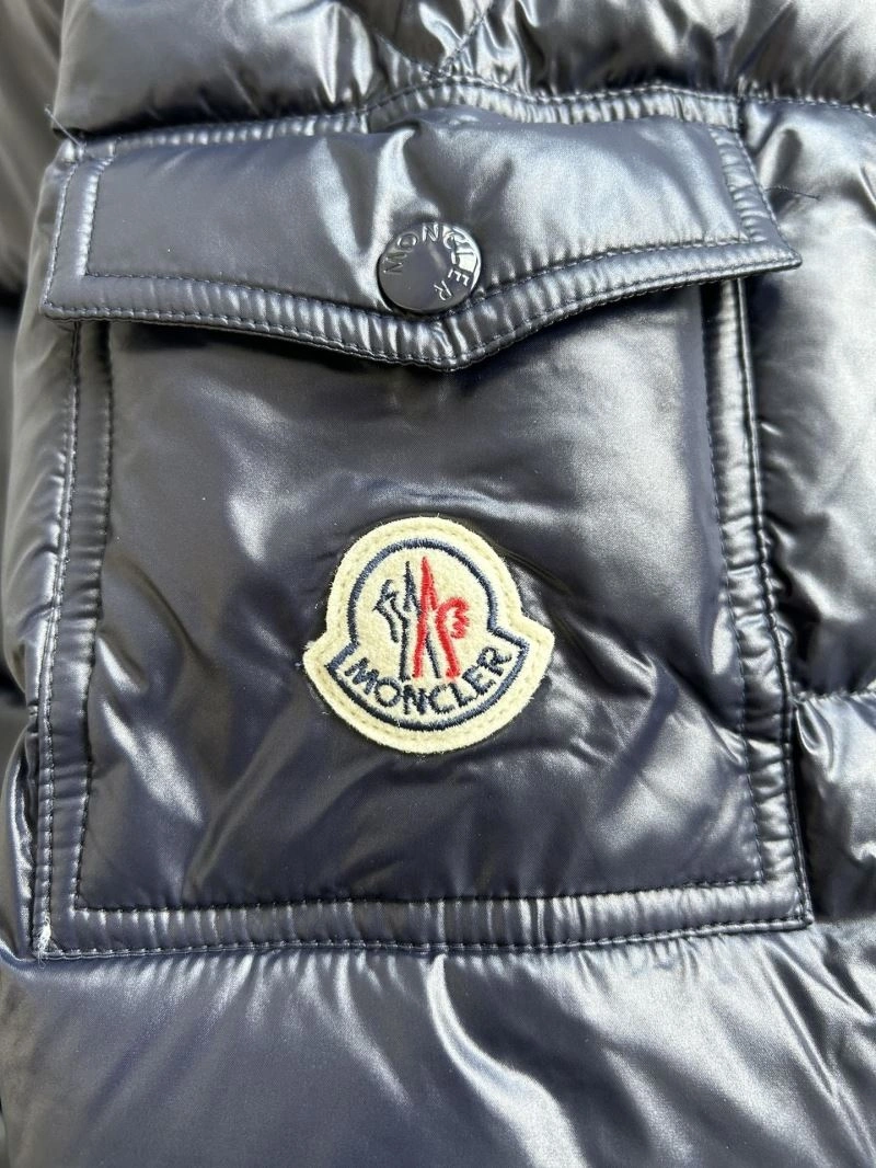 Lightweight Moncler Down Jackets 143841