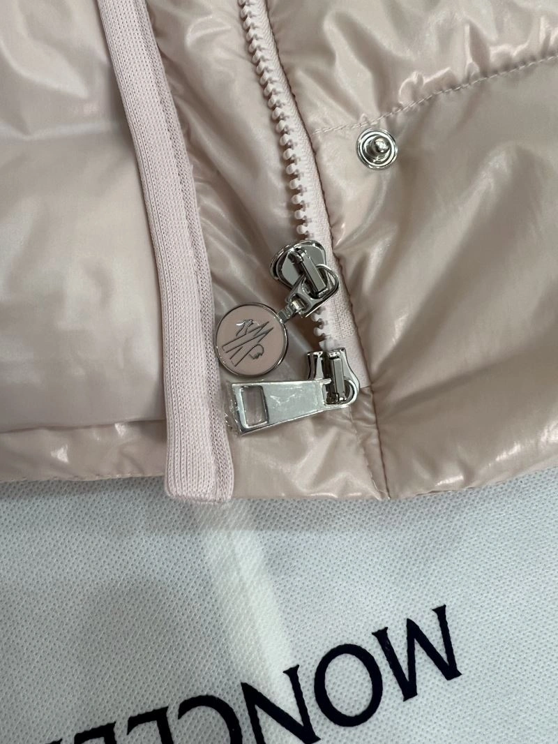 Moncler Down Jackets ModernLook 143846