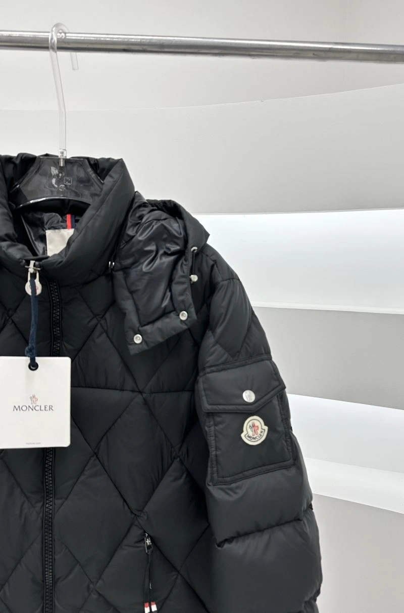 MoistureWicking Moncler Down Jackets 143835