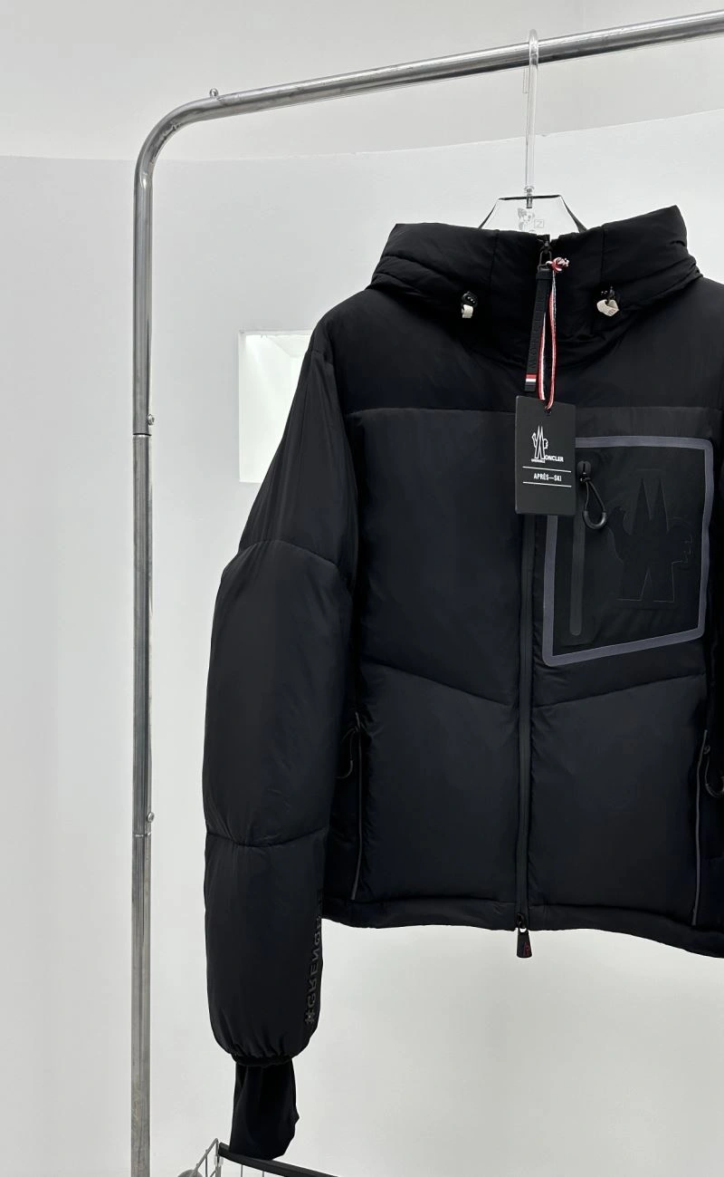 Moncler Down Jackets RelaxedFit 143837