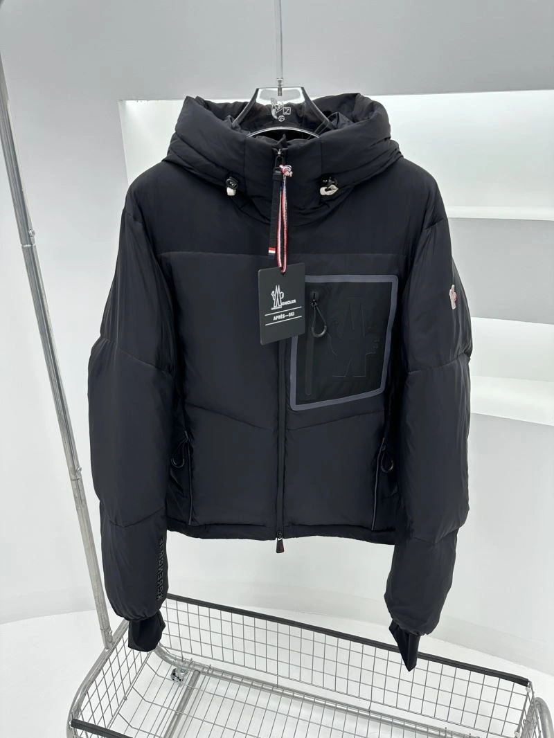 Moncler Down Jackets RelaxedFit 143837