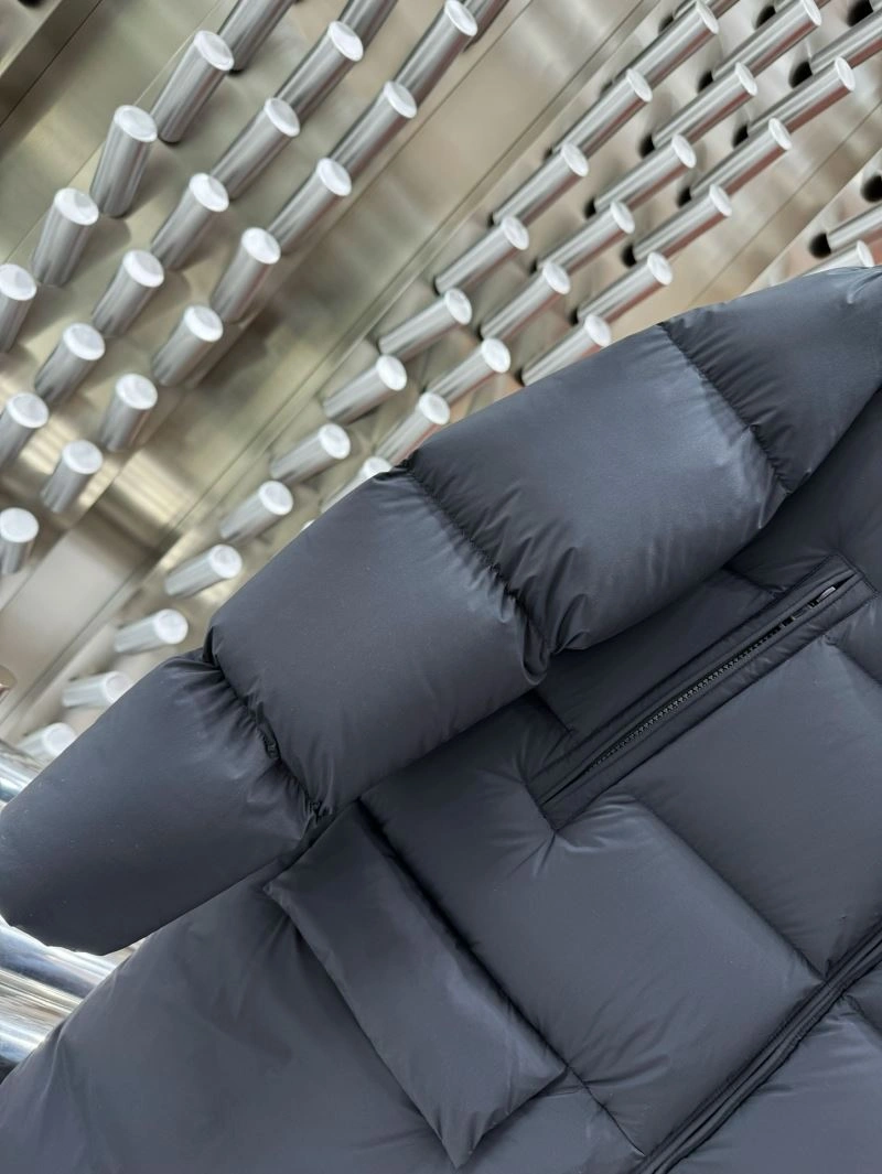 Moncler Down Jackets Breathable 143803