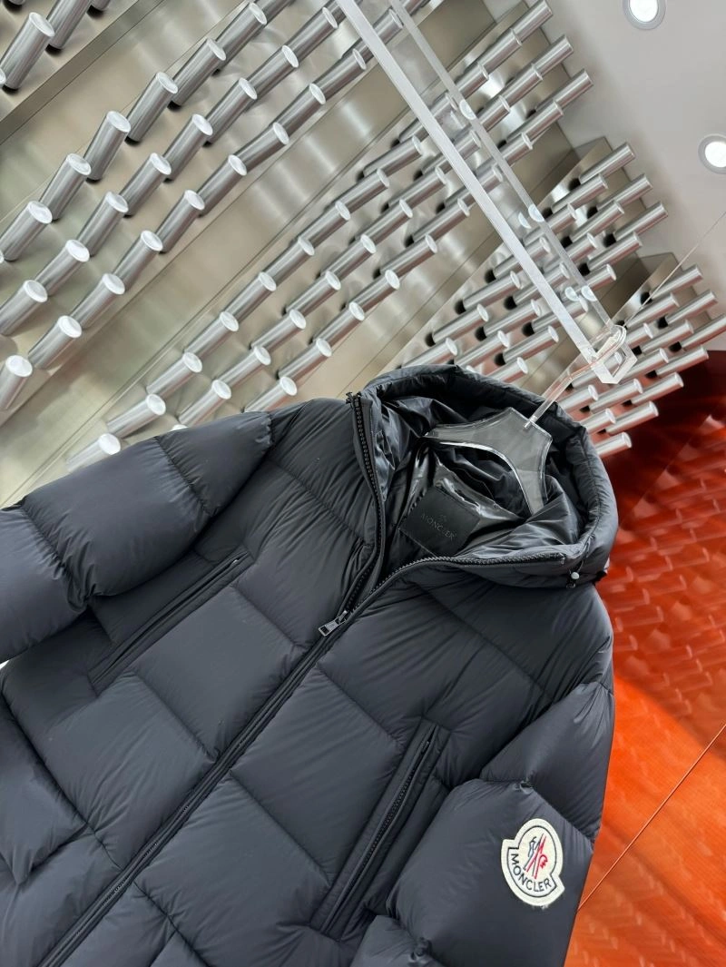 Moncler Down Jackets Breathable 143803