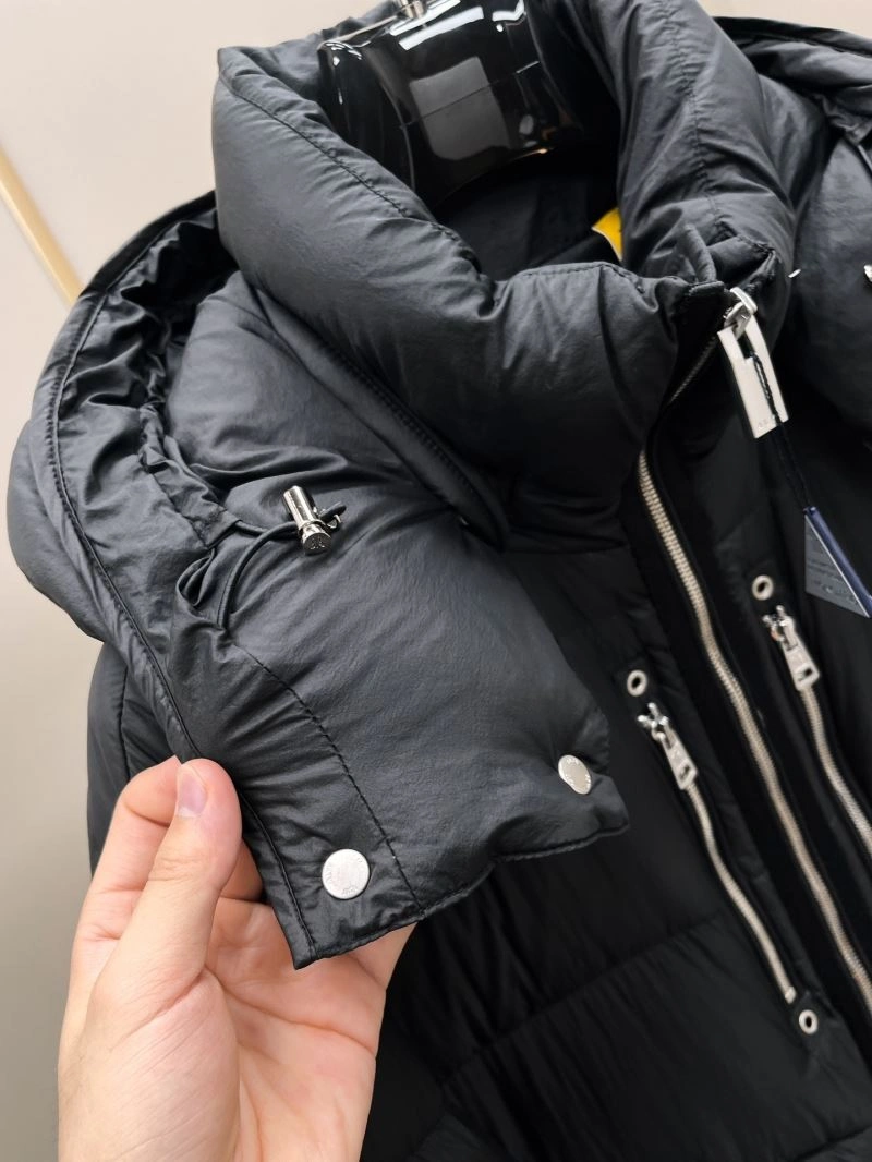 Moncler Down Jackets Seasonal 143812