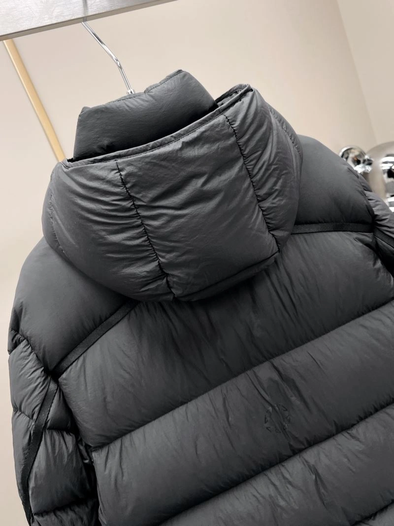 Moncler Down Jackets Seasonal 143812