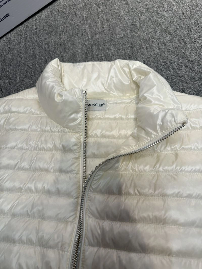 Moncler Down Jackets Bright 143784