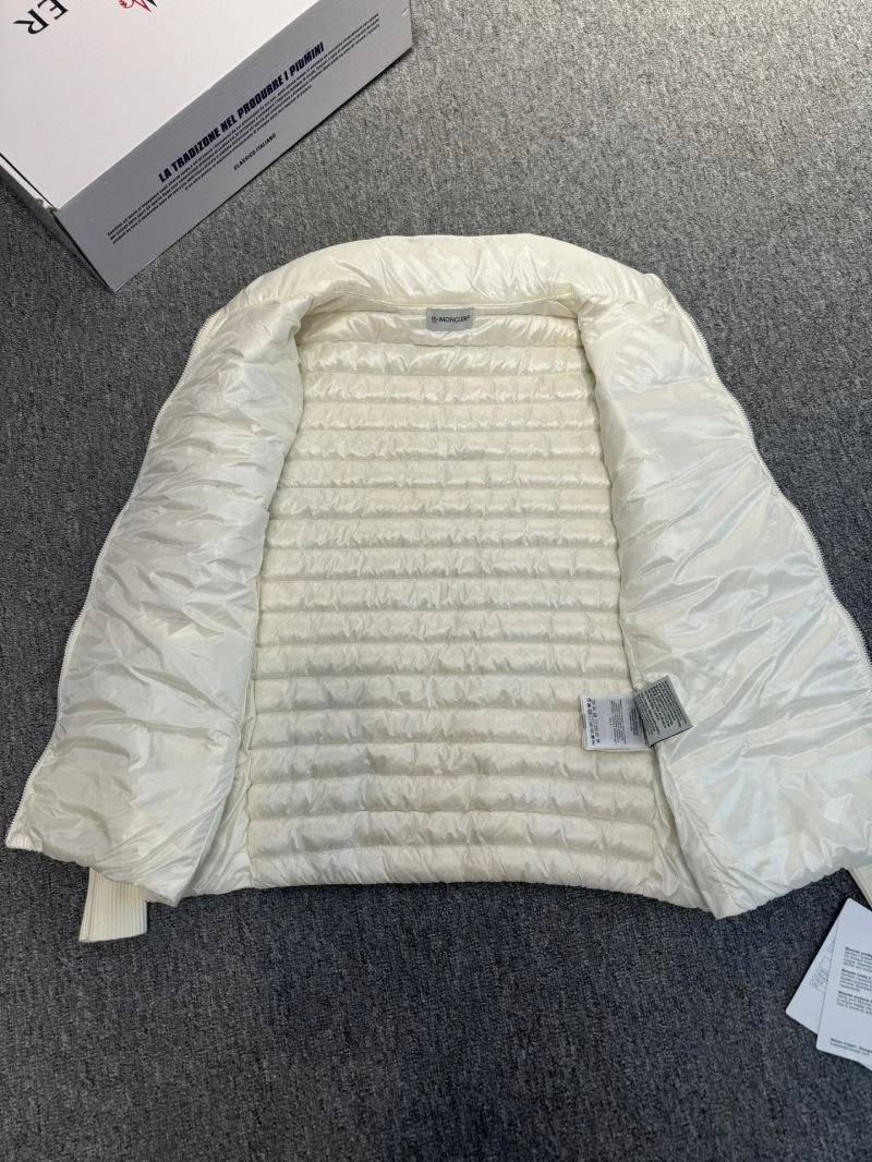 Moncler Down Jackets Bright 143784