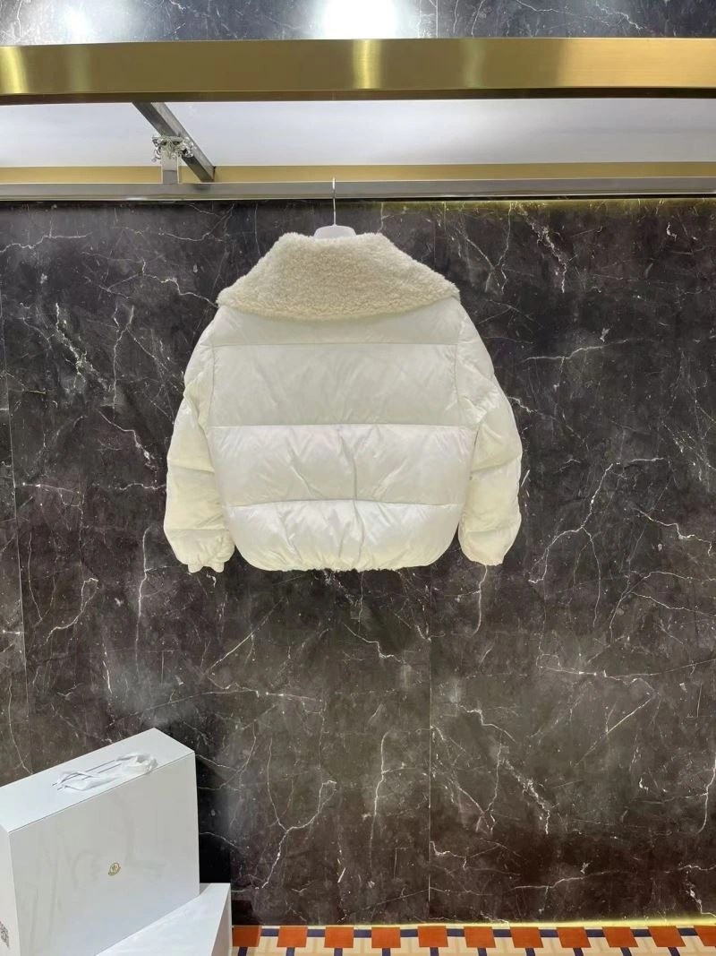 Moncler Down Jackets Comfortable 143800