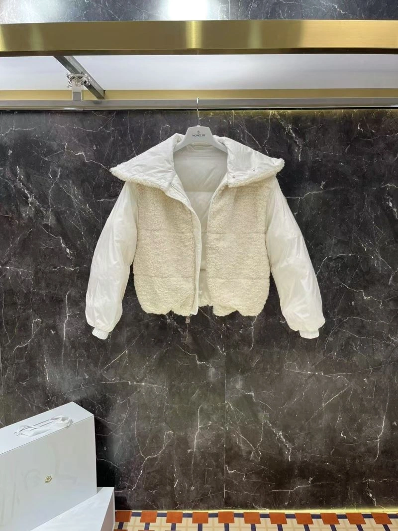 Moncler Down Jackets Comfortable 143800