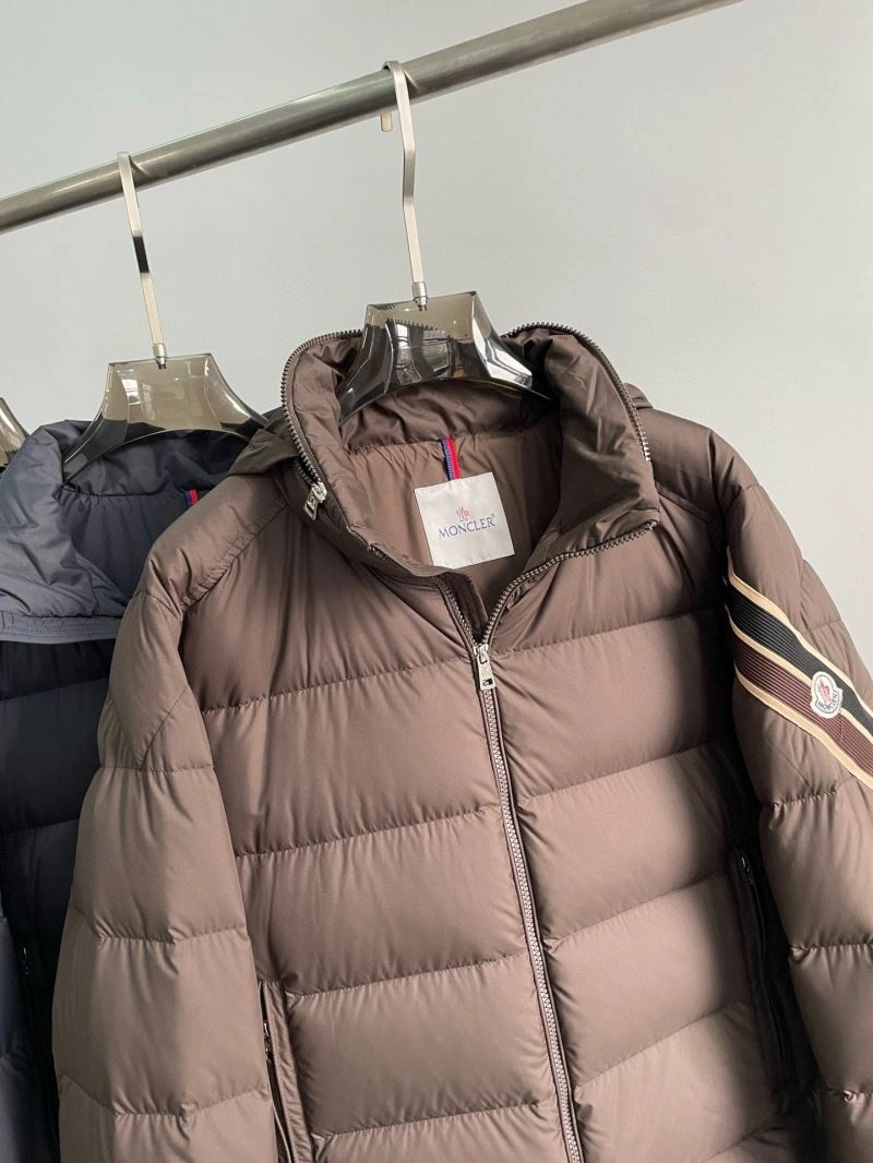 Sustainable Moncler Down Jackets 143805