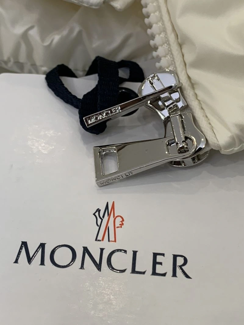 StreetReady Moncler Down Jackets 143809