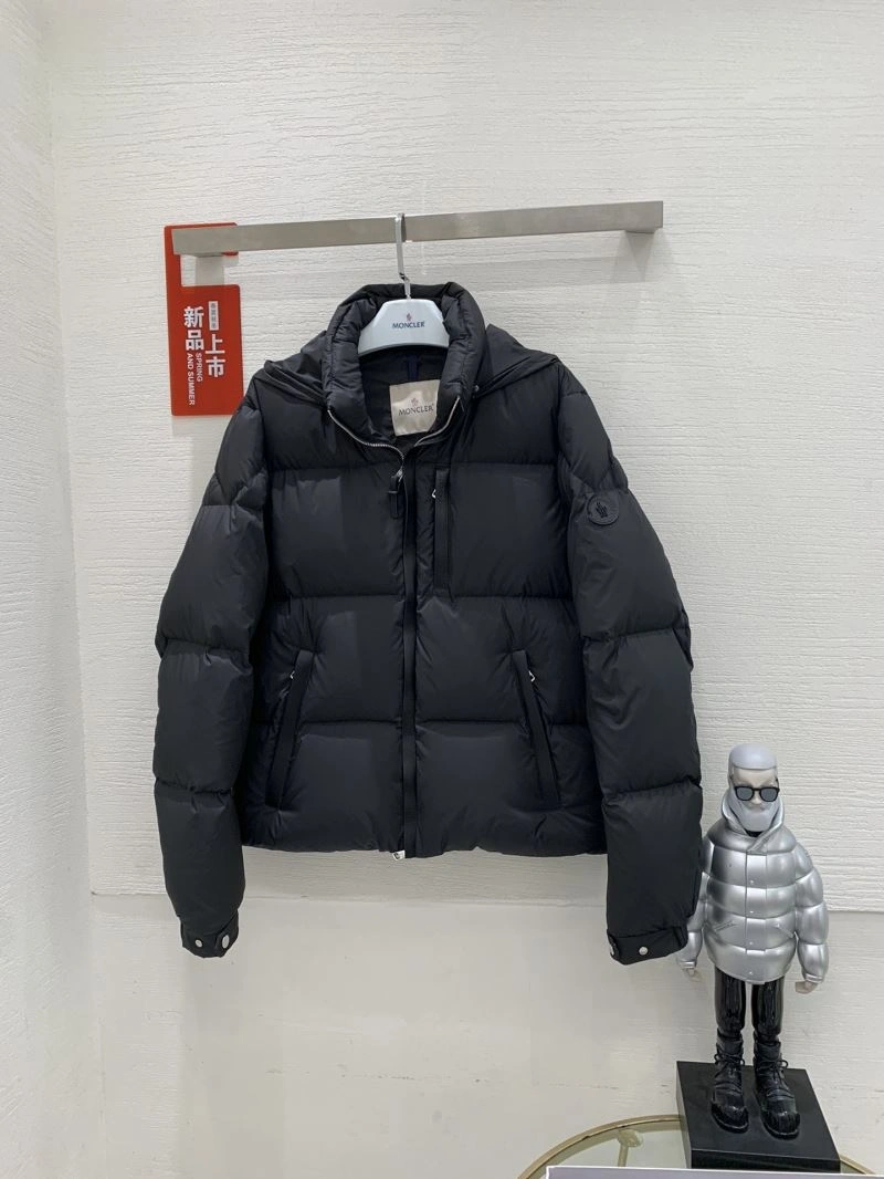 Moncler Down Jackets SmoothTexture 143791