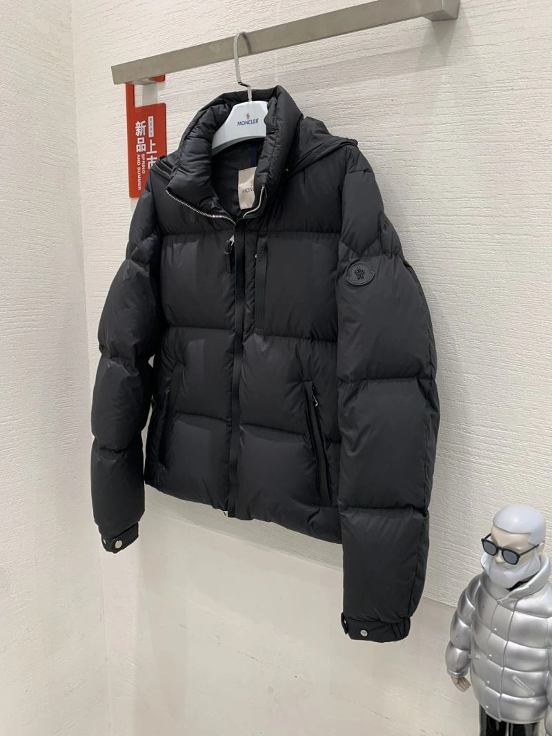 Moncler Down Jackets SmoothTexture 143791