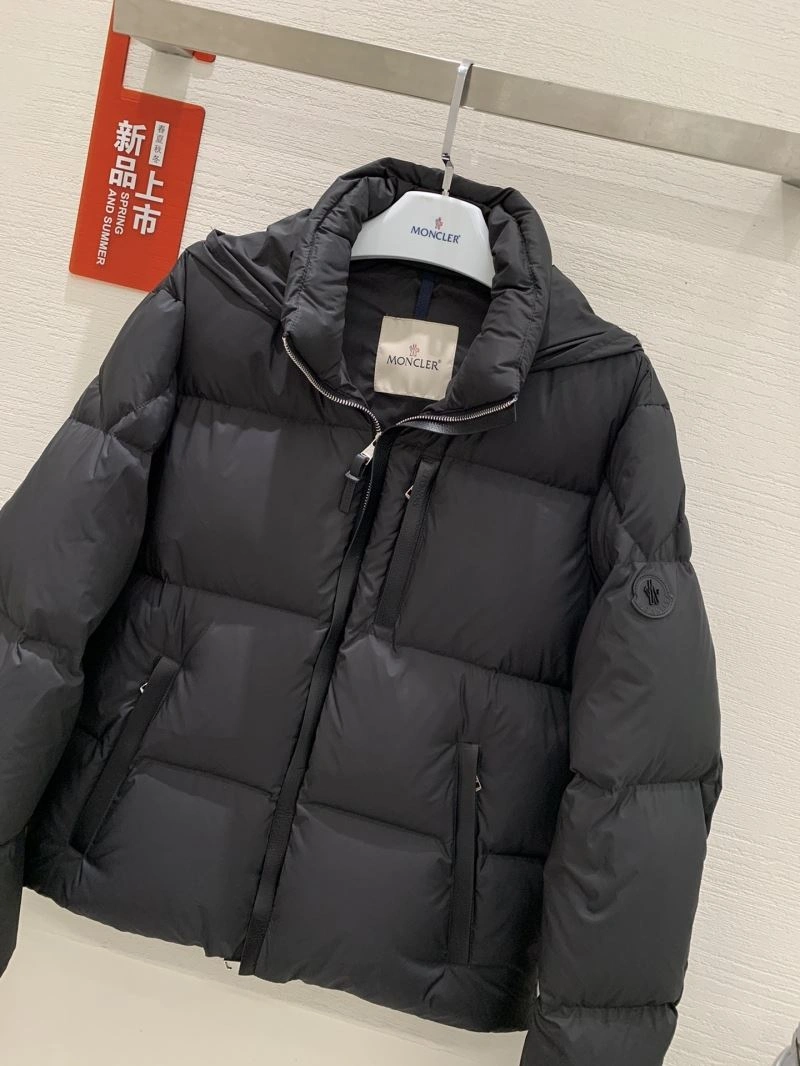 Moncler Down Jackets SmoothTexture 143791