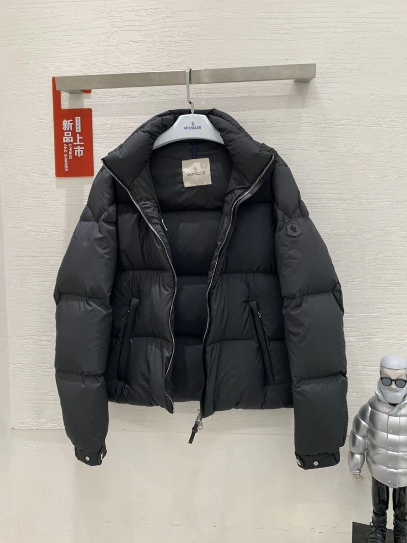Moncler Down Jackets SmoothTexture 143791