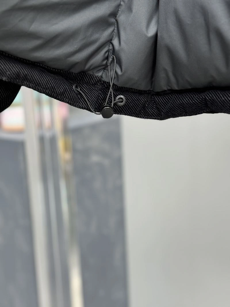 Moncler Down Jackets MoistureWicking 143780