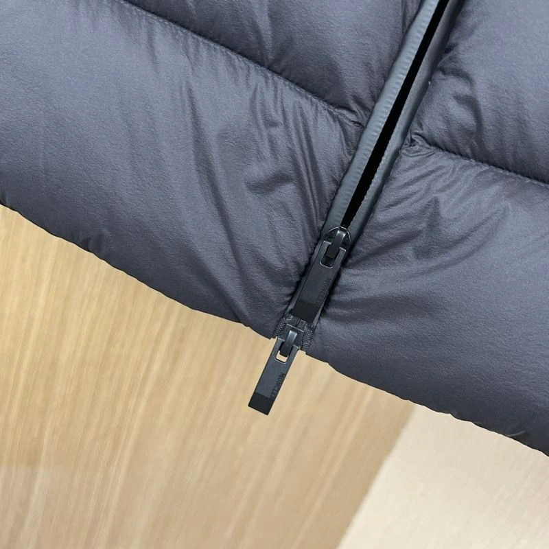 Modern Moncler Down Jackets 143795
