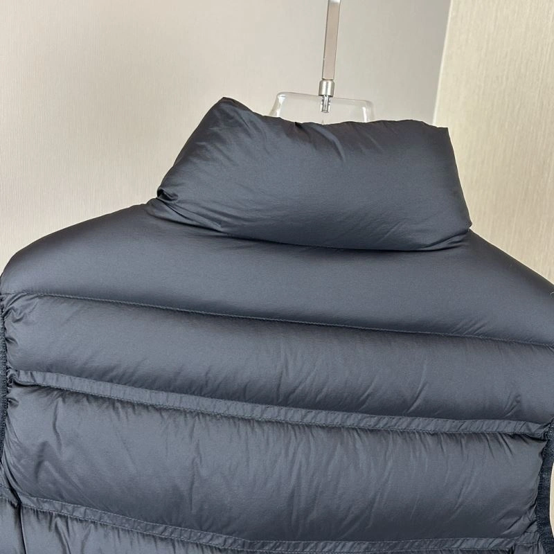 Modern Moncler Down Jackets 143795