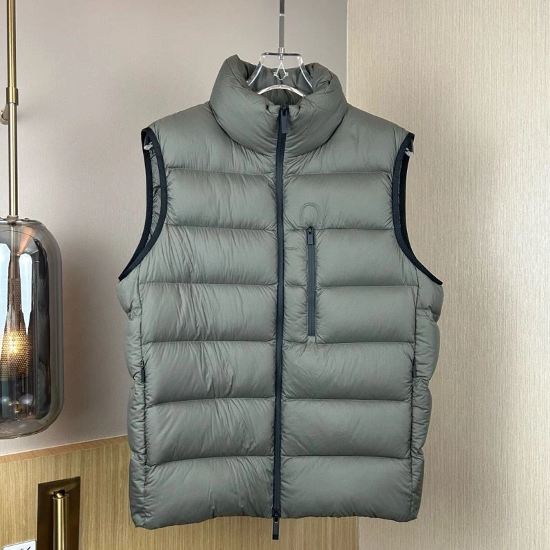 Moncler Down Jackets Sporty 143790