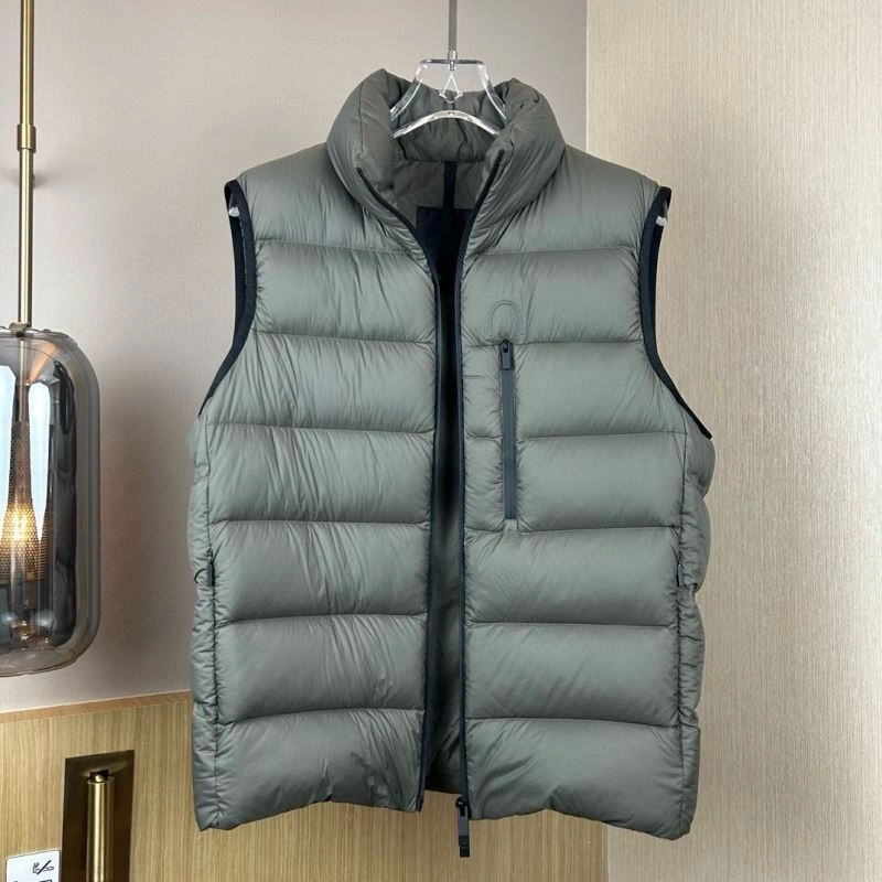 Moncler Down Jackets Sporty 143790