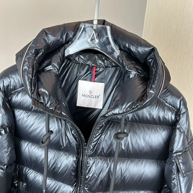 Moncler Down Jackets Attractive 143789