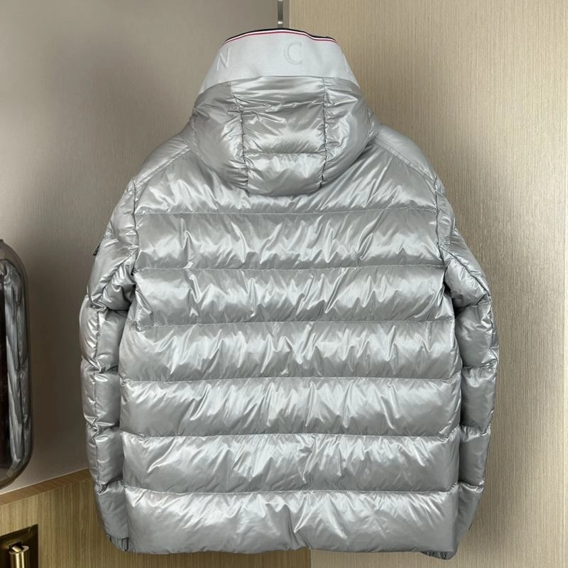 Snug Moncler Down Jackets 143776