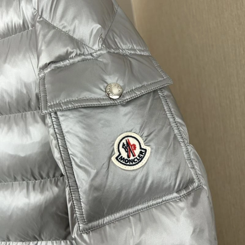 Snug Moncler Down Jackets 143776
