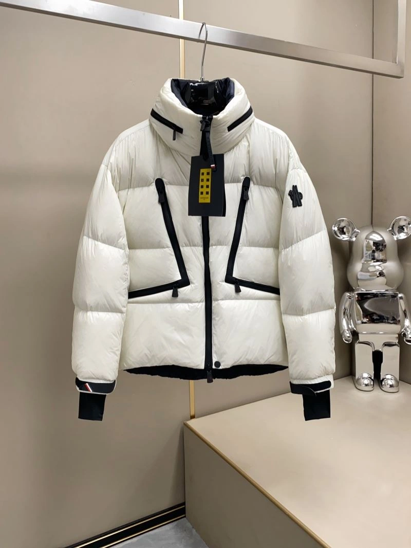 Moncler Down Jackets TravelReady 143778