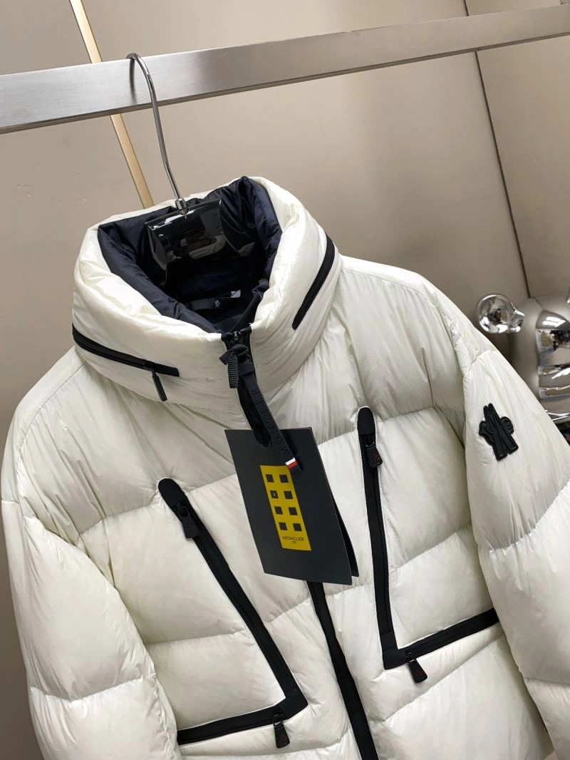 Moncler Down Jackets TravelReady 143778