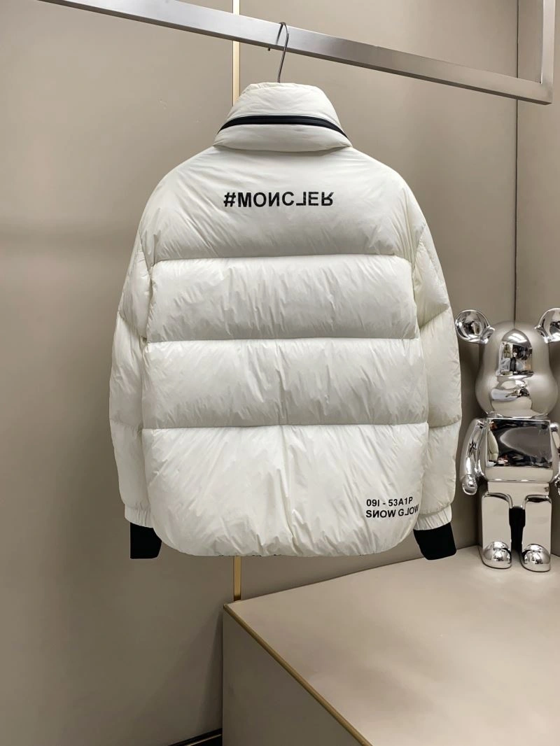 Moncler Down Jackets TravelReady 143778