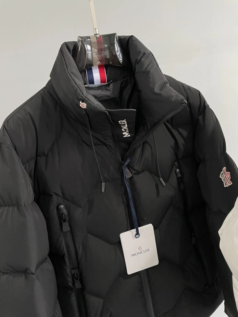 Moncler Down Jackets Sustainable 143781